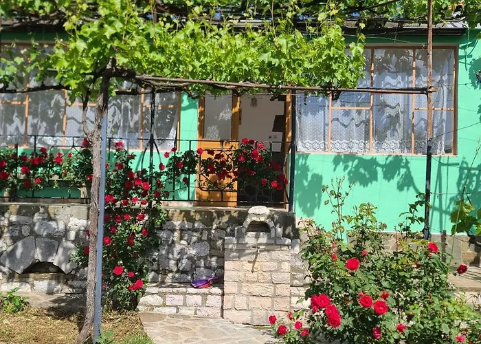 House In Dom wakacyjny Leskovik