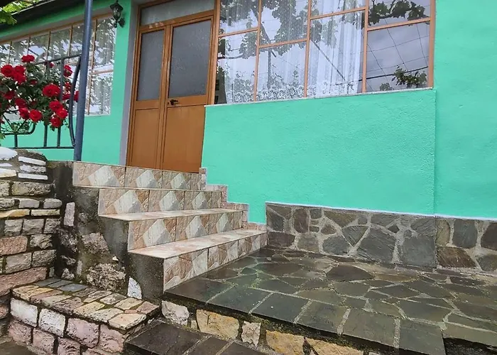 House In * Leskovik