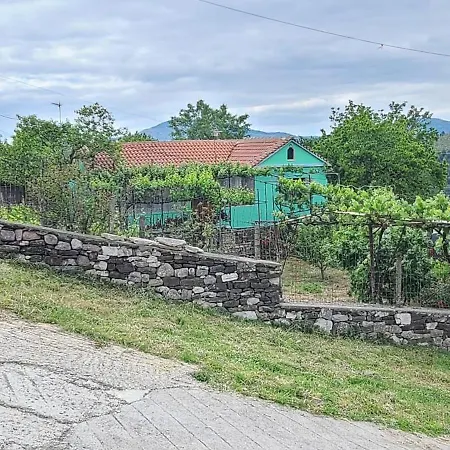 House In Дом отдыха Leskovik